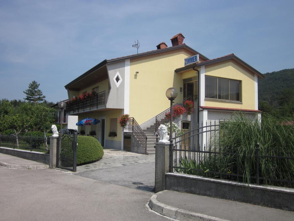 Guest House Mrvcic Rupa Экстерьер фото